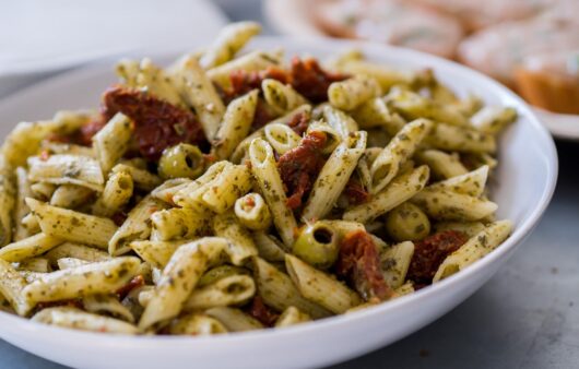 Ensalada de Pasta con Vinagreta de Yogur